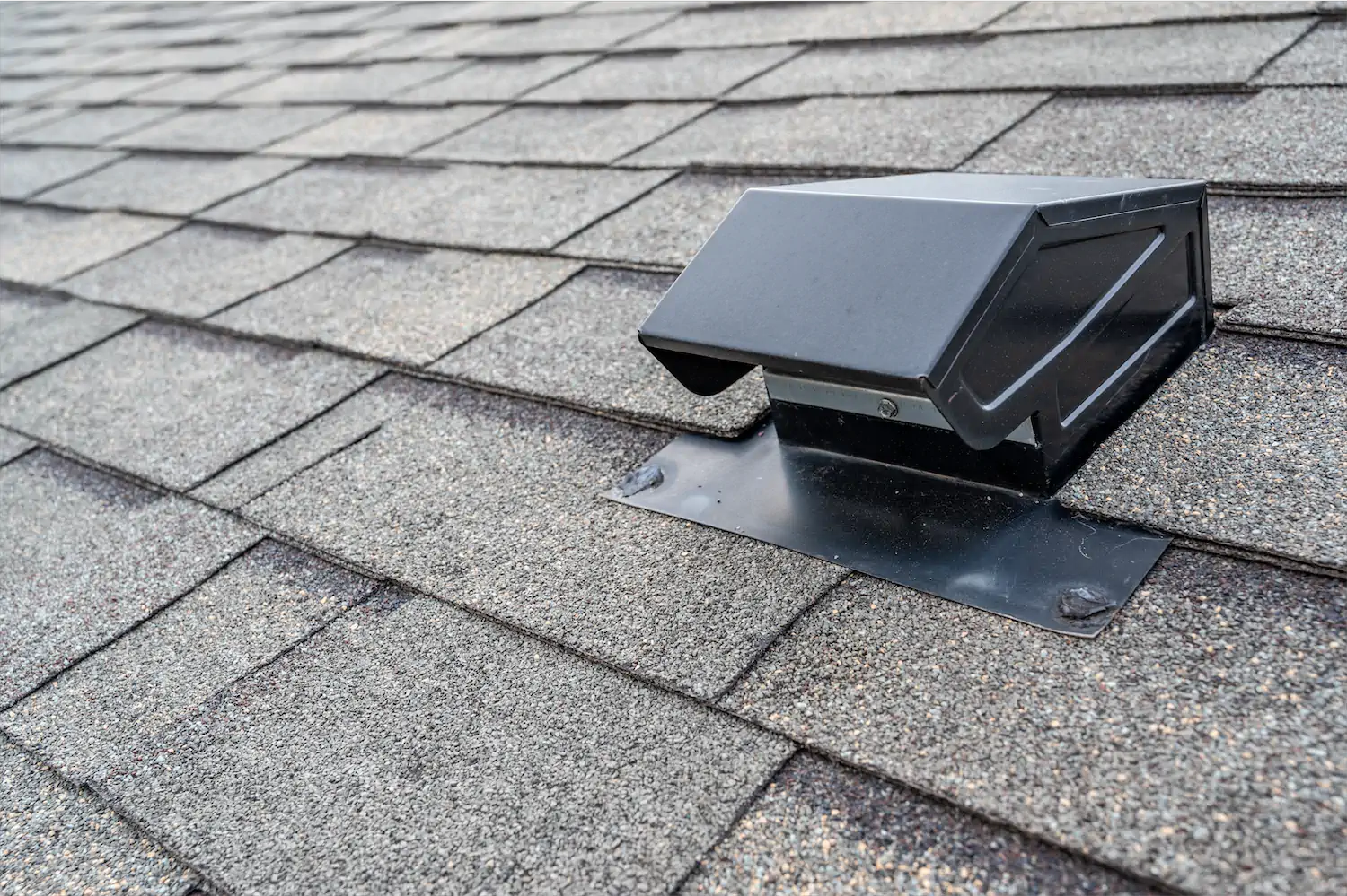 how summer heat reduces roof lifespan
